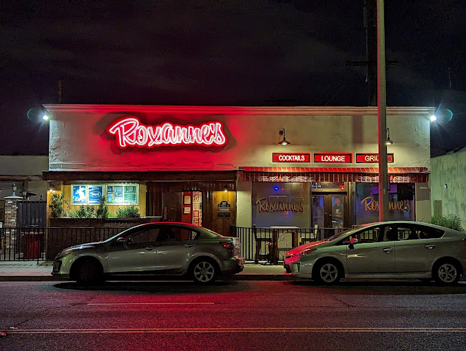 Roxanne’s Bar logo